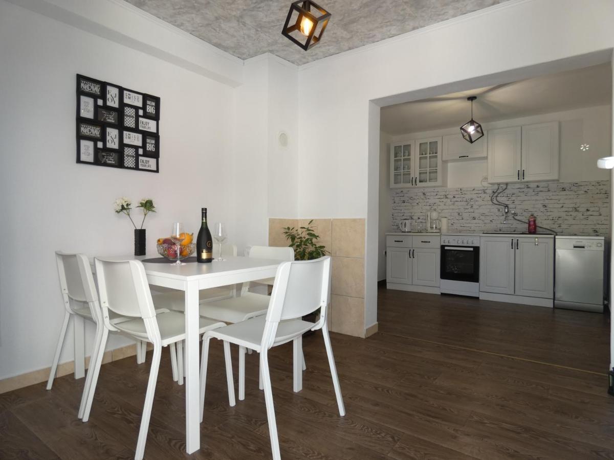 Holiday House Sia Jasenice  Bagian luar foto